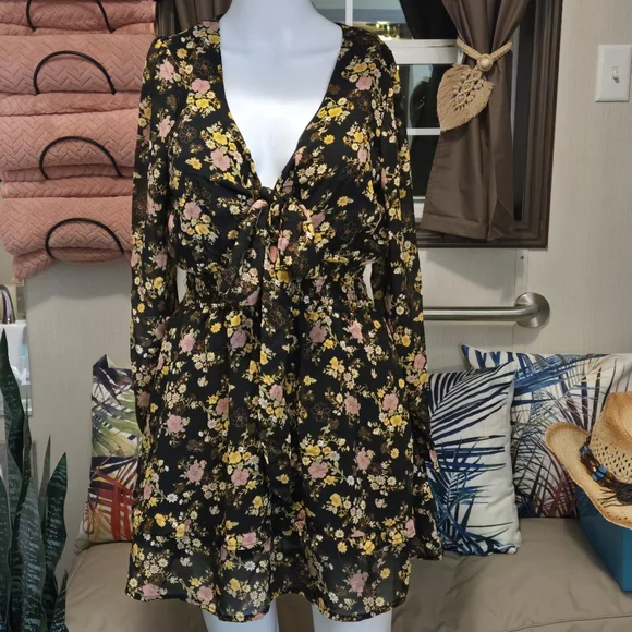 New ! Black Floral Peasant Dress - Picture 1 of 6